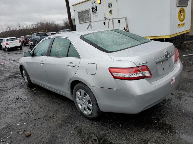 4T1BF3EK9AU068662 - 2010 TOYOTA CAMRY BASE SILVER photo 2