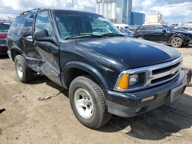 1GNCS18W4TK100334 - 1996 CHEVROLET BLAZER BLACK photo 4