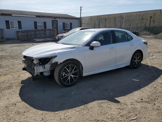 4T1G11AK8PU760886 - 2023 TOYOTA CAMRY SE NIGHT SHADE WHITE photo 1