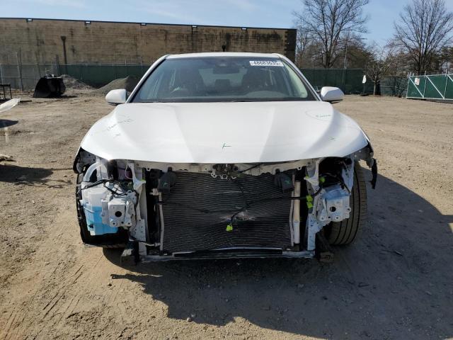 4T1G11AK8PU760886 - 2023 TOYOTA CAMRY SE NIGHT SHADE WHITE photo 5