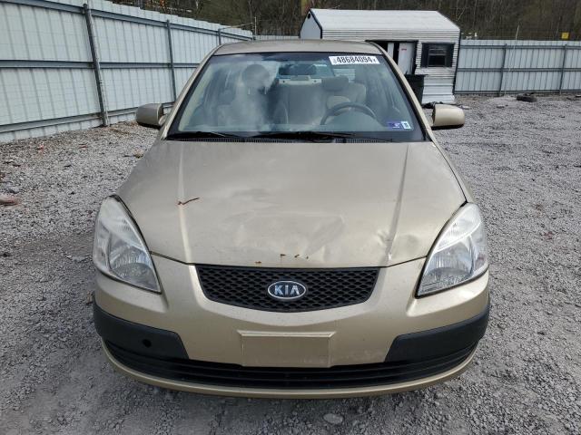 KNADE223196561398 - 2009 KIA RIO BASE GOLD photo 5