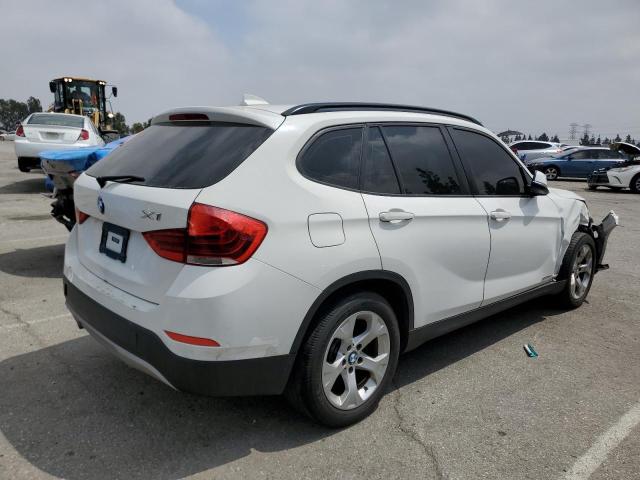 WBAVM1C55FVW58378 - 2015 BMW X1 SDRIVE28I WHITE photo 3