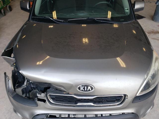 KNDJT2A52D7618015 - 2013 KIA SOUL SILVER photo 11