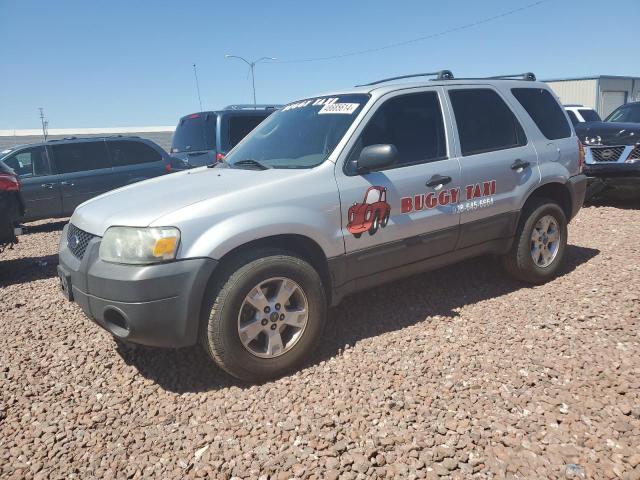 1FMYU93125KD17754 - 2005 FORD ESCAPE XLT GRAY photo 1