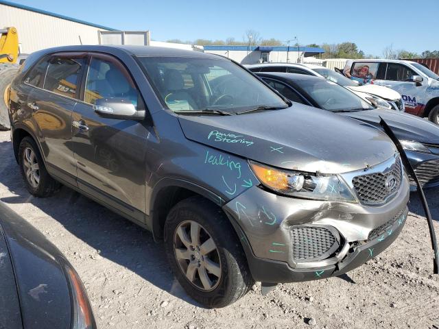 5XYKT3A14CG249697 - 2012 KIA SORENTO BASE GRAY photo 4