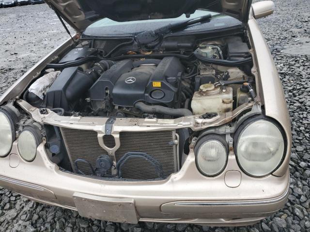 WDBJH82J52X063072 - 2002 MERCEDES-BENZ E 320 4MATIC GOLD photo 11