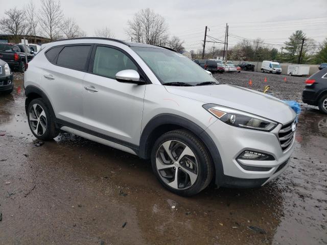 KM8J3CA27JU818120 - 2018 HYUNDAI TUCSON VALUE SILVER photo 4