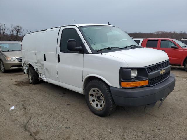 1GCSGAFX5E1180589 - 2014 CHEVROLET EXPRESS G1 WHITE photo 4