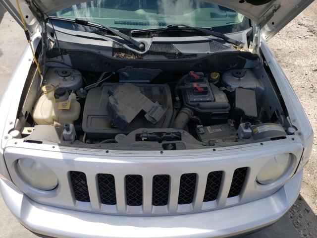 1J4NT1GB9BD105863 - 2017 JEEP PATRIOT SPORT SILVER photo 12