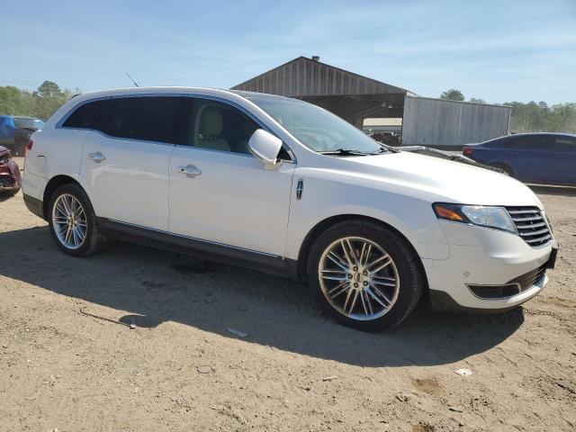 2LMHJ5AT8KBL01879 - 2019 LINCOLN MKT WHITE photo 4