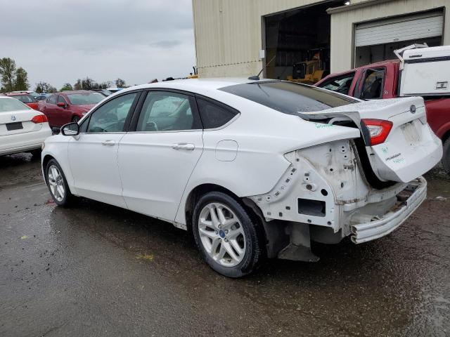 3FA6P0H70FR129636 - 2015 FORD FUSION SE WHITE photo 2