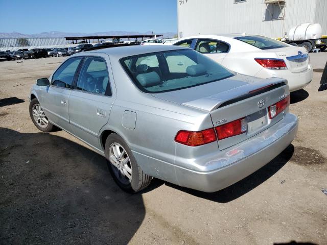 4T1BF28K8YU101859 - 2000 TOYOTA CAMRY LE SILVER photo 2