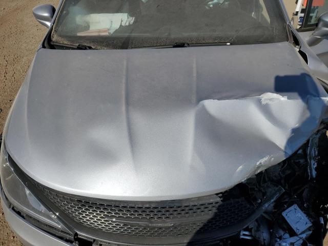 2C4RC1BG2JR174805 - 2018 CHRYSLER PACIFICA TOURING L SILVER photo 12