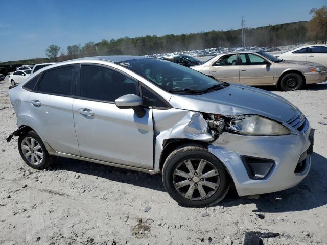 3FADP4BJ2BM115828 - 2011 FORD FIESTA SE SILVER photo 4