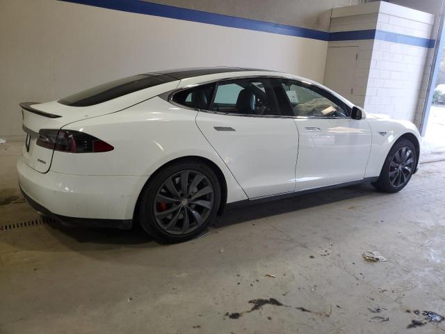 5YJSA1E4XFF110720 - 2015 TESLA MODEL S WHITE photo 3