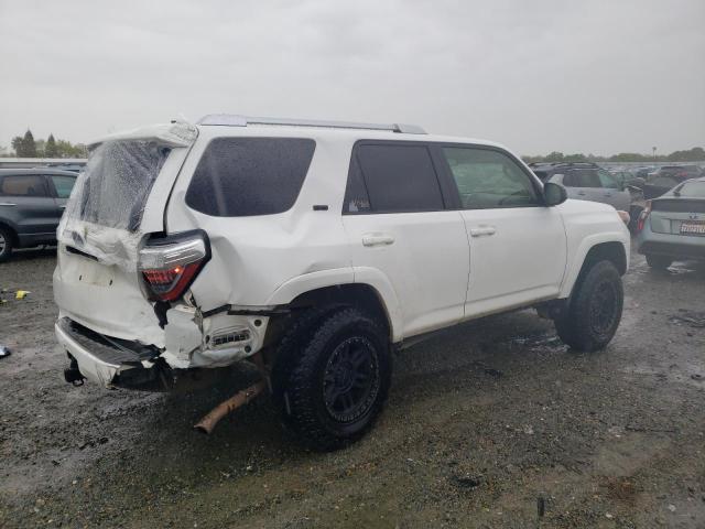 JTEBU5JR4J5577086 - 2018 TOYOTA 4RUNNER SR5/SR5 PREMIUM WHITE photo 3