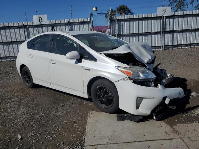 JTDKN3DU3F0440411 - 2015 TOYOTA PRIUS WHITE photo 4