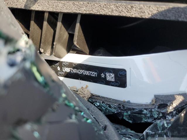 LRBFZNR42PD067221 - 2023 BUICK ENVISION ESSENCE Սպիտակ լուսանկար 12