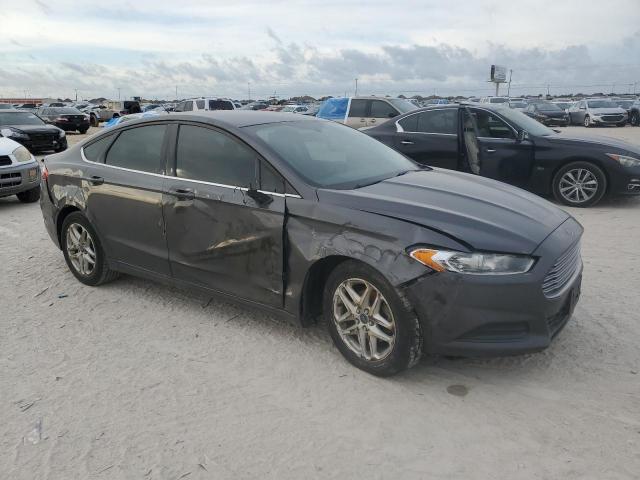 3FA6P0H76FR263440 - 2015 FORD FUSION SE GRAY photo 4