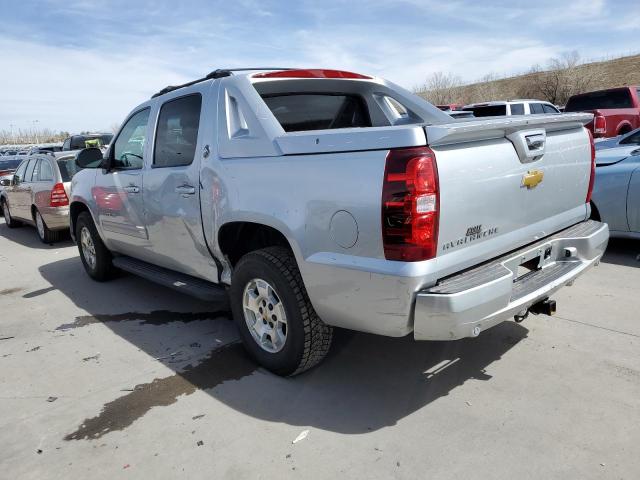 3GNTKEE71DG314033 - 2013 CHEVROLET AVALANCHE LS SILVER photo 2