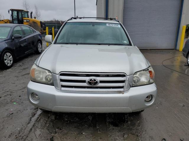 JTEEP21A840051705 - 2004 TOYOTA HIGHLANDER SILVER photo 5