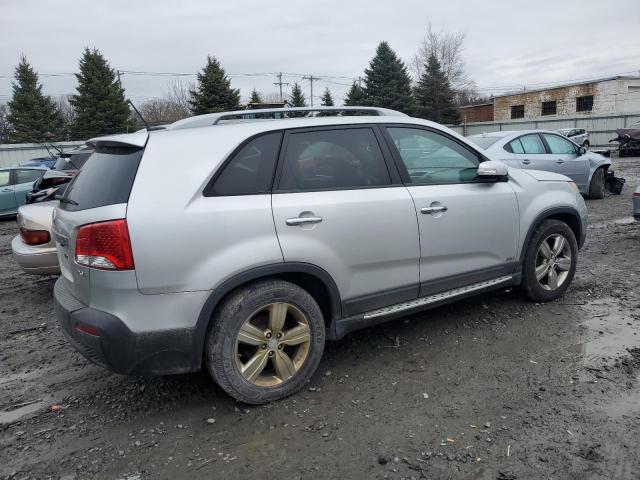 5XYKUDA26CG238339 - 2012 KIA SORENTO EX SILVER photo 3