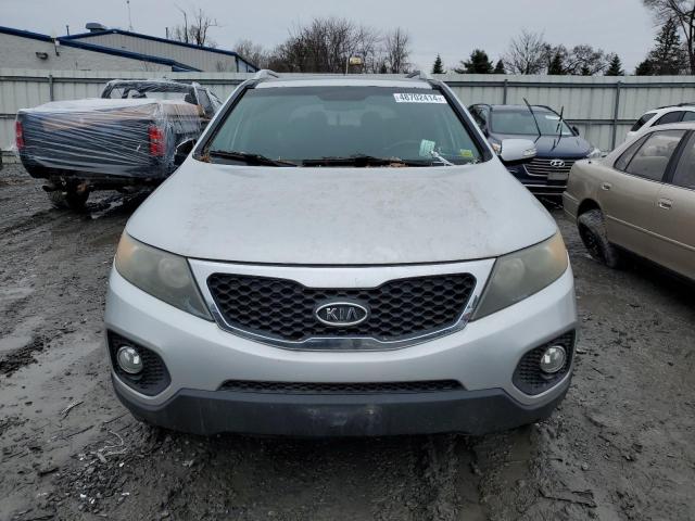 5XYKUDA26CG238339 - 2012 KIA SORENTO EX SILVER photo 5