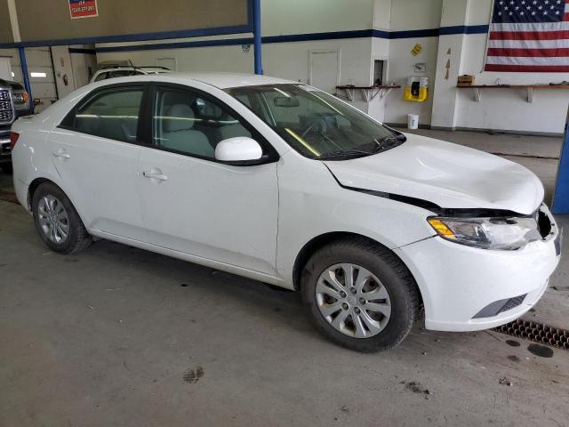 KNAFT4A24A5112844 - 2010 KIA FORTE LX WHITE photo 4