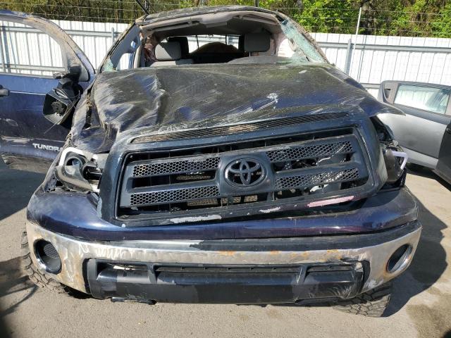 5TFUM5F1XAX001071 - 2010 TOYOTA TUNDRA DOUBLE CAB SR5 BLUE photo 11