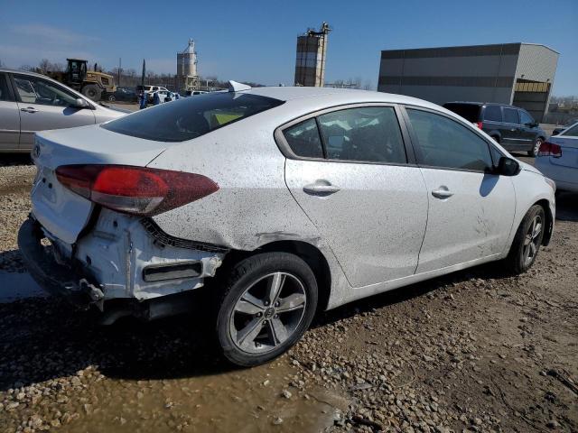 3KPFL4A79JE241262 - 2018 KIA FORTE LX WHITE photo 3