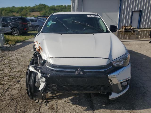 JA4AP3AU4KU011074 - 2019 MITSUBISHI OUTLANDER ES WHITE photo 5