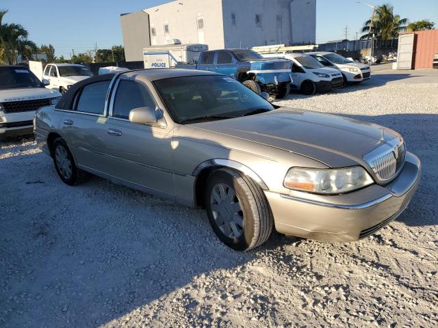 1LNHM81W64Y664976 - 2004 LINCOLN TOWN CAR EXECUTIVE Braun Foto 4