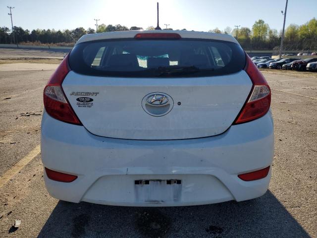 KMHCT5AE6GU238591 - 2016 HYUNDAI ACCENT SE WHITE photo 6