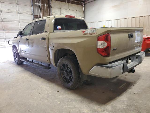 5TFDW5F15KX864338 - 2019 TOYOTA TUNDRA CREWMAX SR5 TAN photo 2