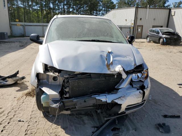 2A4GP54L26R795041 - 2006 CHRYSLER TOWN & COU TOURING 银色 照片 5