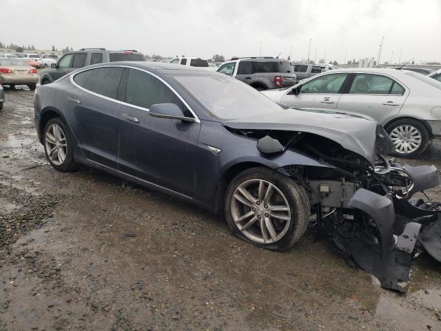 5YJSA1E26FF119736 - 2015 TESLA MODEL S ნაცრისფერი ფოტო 4