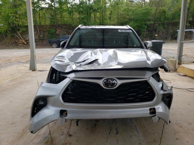 5TDGZRAH3MS040640 - 2021 TOYOTA HIGHLANDER XLE 银色 照片 5
