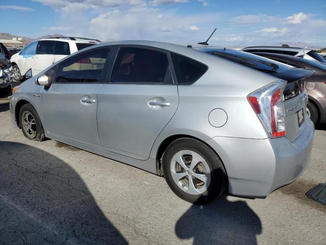 JTDKN3DU2F0473822 - 2015 TOYOTA PRIUS SILVER photo 2