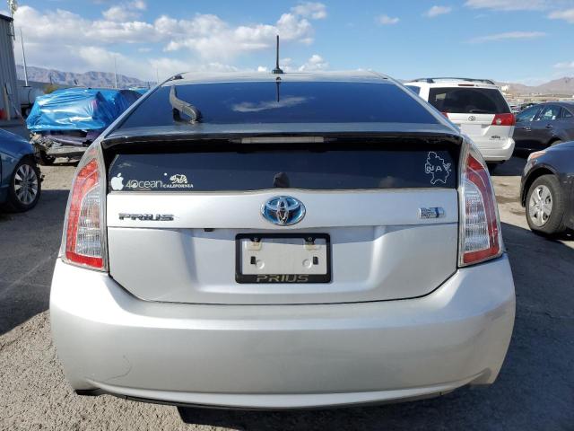 JTDKN3DU2F0473822 - 2015 TOYOTA PRIUS SILVER photo 6