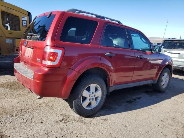 1FMCU9DG8CKB18539 - 2012 FORD ESCAPE XLT RED photo 3