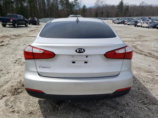 KNAFX4A67F5386523 - 2015 KIA FORTE LX SILVER photo 6