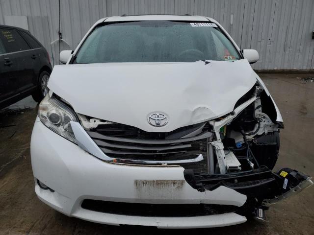 5TDYK3DC0DS340724 - 2013 TOYOTA SIENNA XLE WHITE photo 5