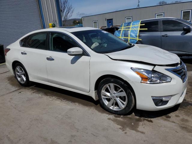 1N4AL3APXFC120233 - 2015 NISSAN ALTIMA 2.5 WHITE photo 4