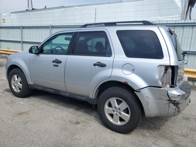 1FMCU0DG6BKB83092 - 2011 FORD ESCAPE XLT SILVER photo 2