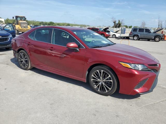 4T1B11HK7JU610582 - 2018 TOYOTA CAMRY L RED photo 4