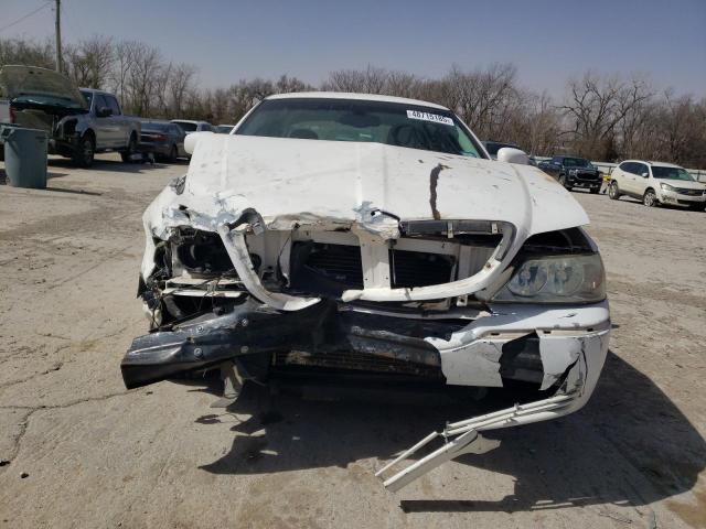 1LNHM81WX5Y663332 - 2005 LINCOLN TOWN CAR SIGNATURE 白色 照片 5
