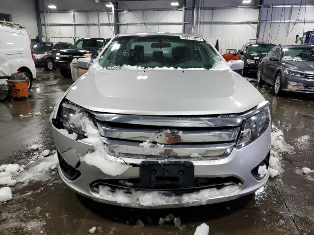 3FAHP0HA9CR418028 - 2012 FORD FUSION SE SILVER photo 5