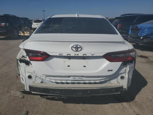 4T1G11AK3PU788840 - 2023 TOYOTA CAMRY SE NIGHT SHADE WHITE photo 6
