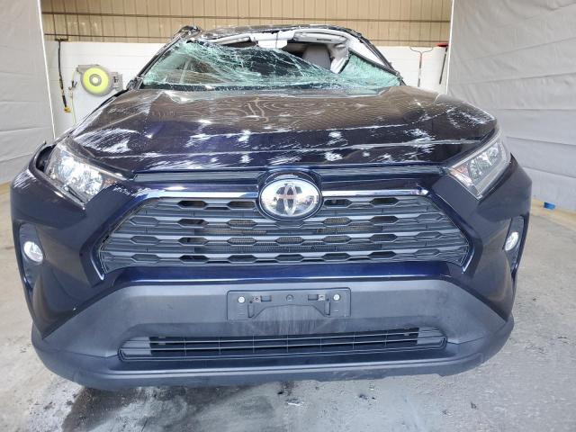2T3P1RFV5KW008760 - 2019 TOYOTA RAV4 XLE BLUE photo 5