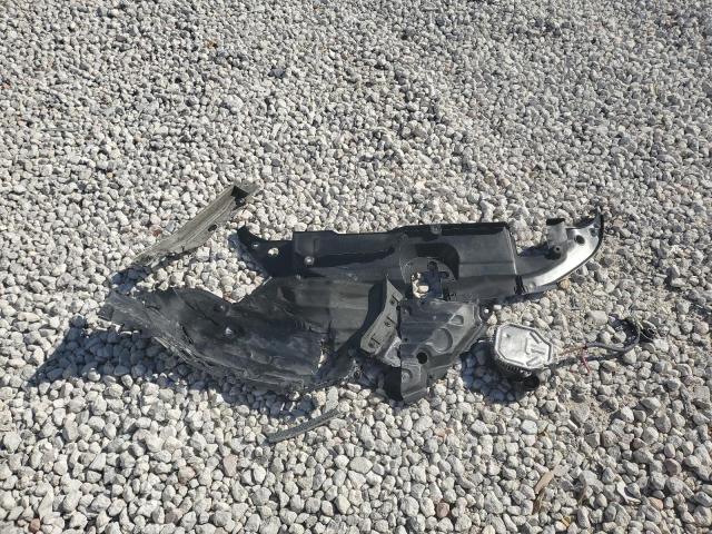 JTDKARFU4J3061386 - 2018 TOYOTA PRIUS WHITE photo 12